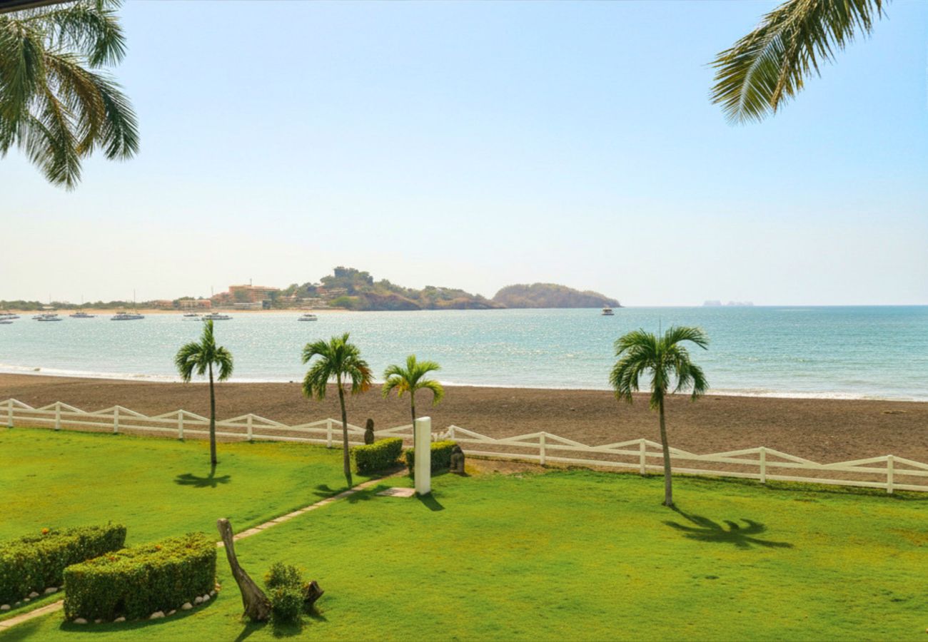 Residenz in Potrero - Beachfront Condo•BBQ•pool•prime location•sleeps 4 - Pacific Beach 9