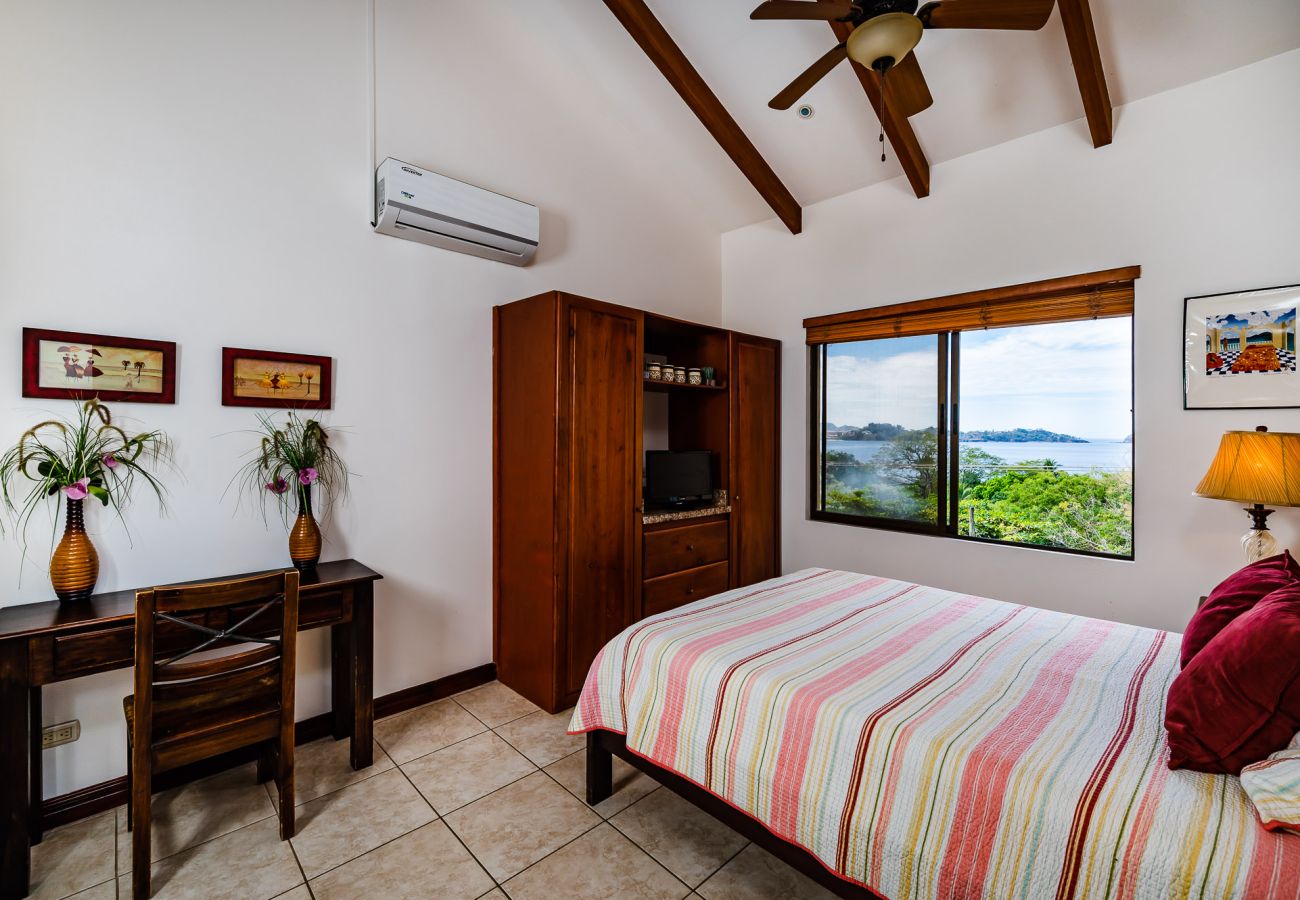 Doppelhaushälfte in Potrero - Ocean-View Townhouse | Pool | Walk to Playa Prieta – Villas Catalina 15