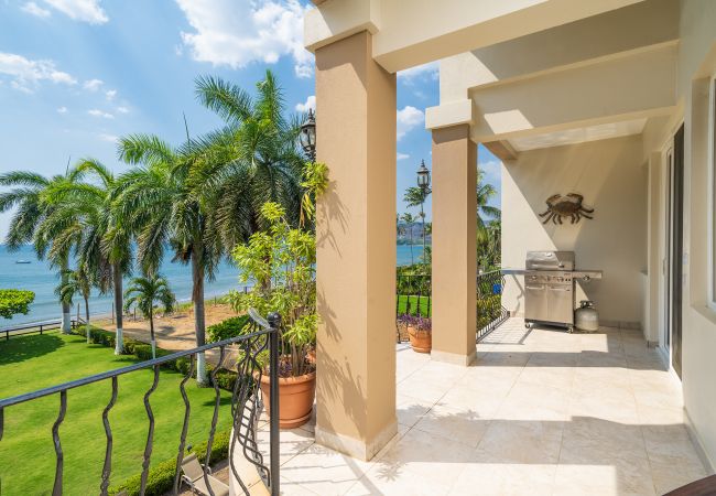 Residencial en Potrero - Playa Potrero: 4 BR Penthouse direct beach access - Destino Penthouse
