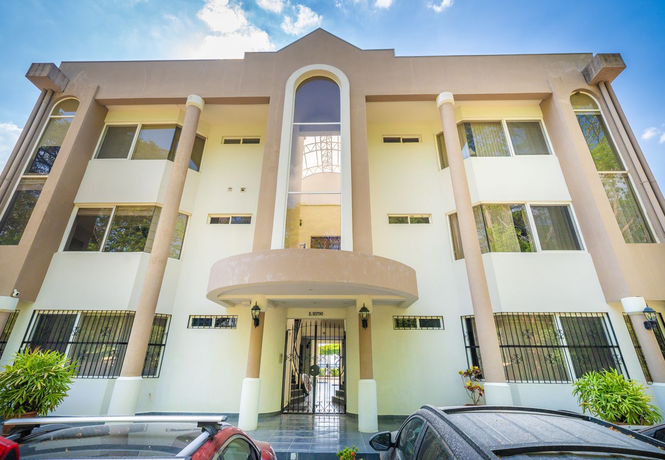 Residencial en Potrero - Playa Potrero: 4 BR Penthouse direct beach access - Destino Penthouse