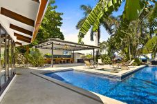 Casa en Potrero - Beachfront 7BR House w/ Large Pool,...