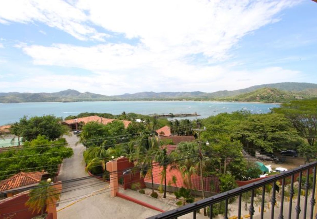 Residencial en Playa Flamingo - Playa Flamingo ocean-view condo, perfectly located: SUNSET HEIGHTS 402