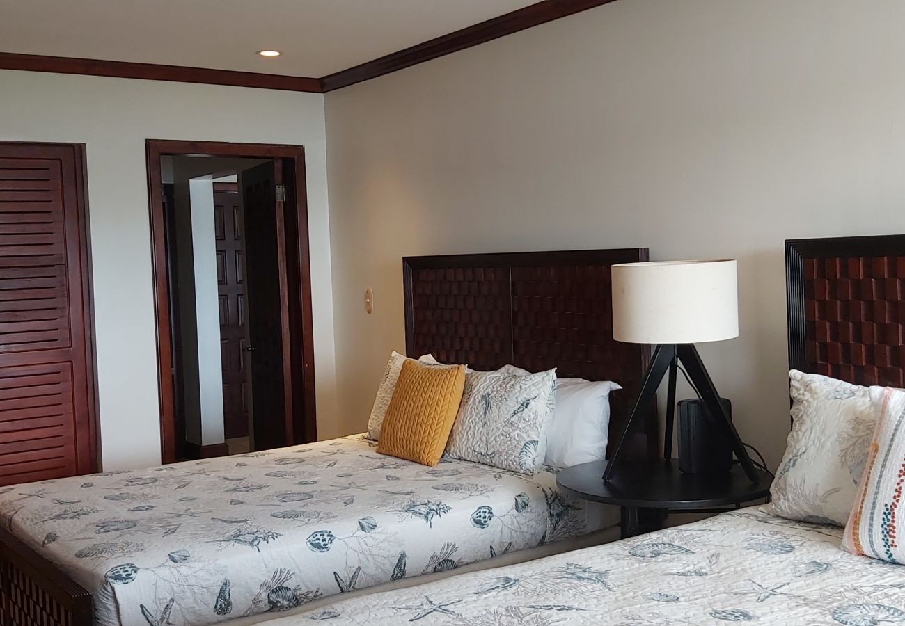 Residencial en Playa Flamingo - Playa Flamingo ocean-view condo, perfectly located: SUNSET HEIGHTS 402