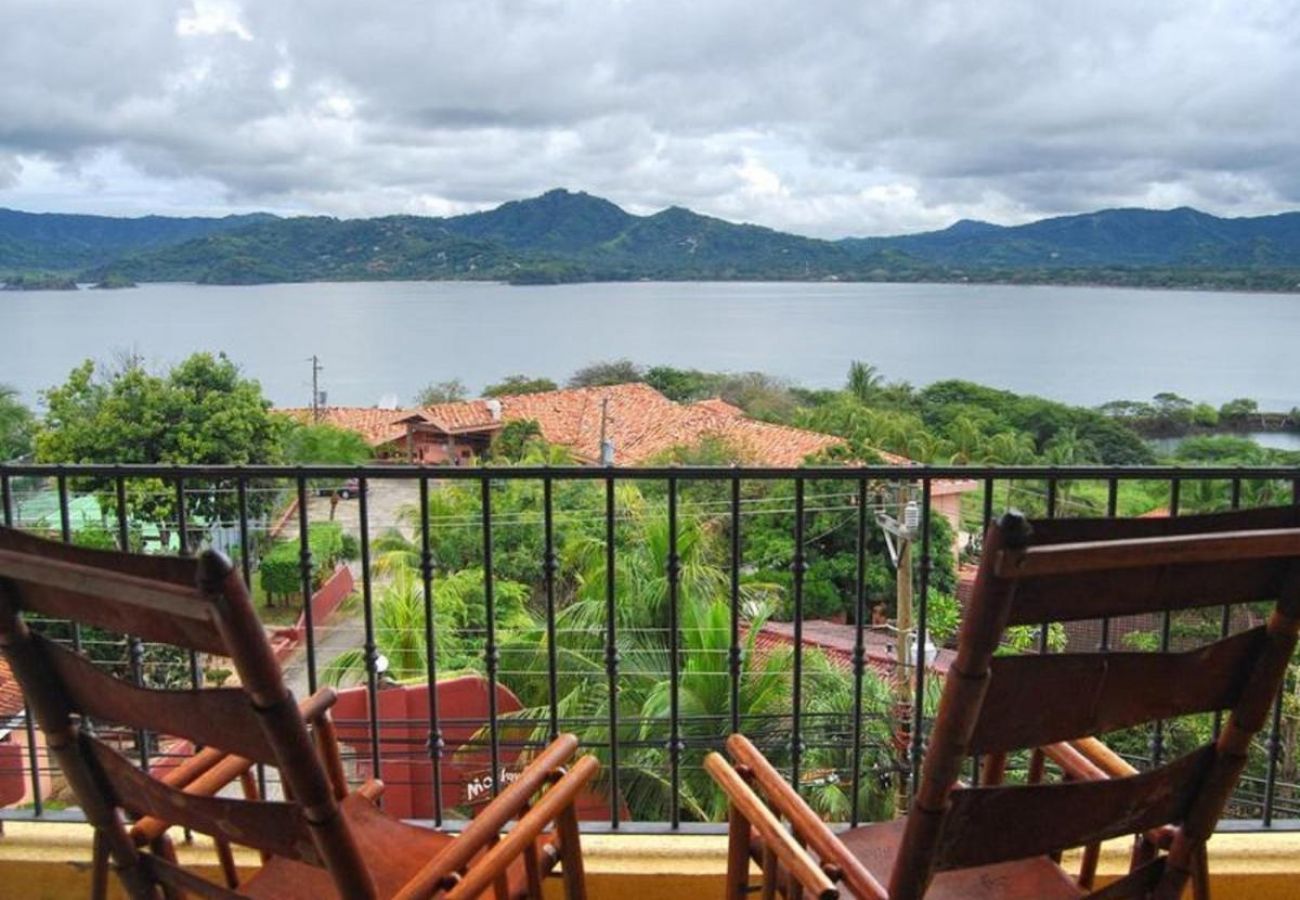 Residencial en Playa Flamingo - Playa Flamingo ocean-view condo, perfectly located: SUNSET HEIGHTS 402