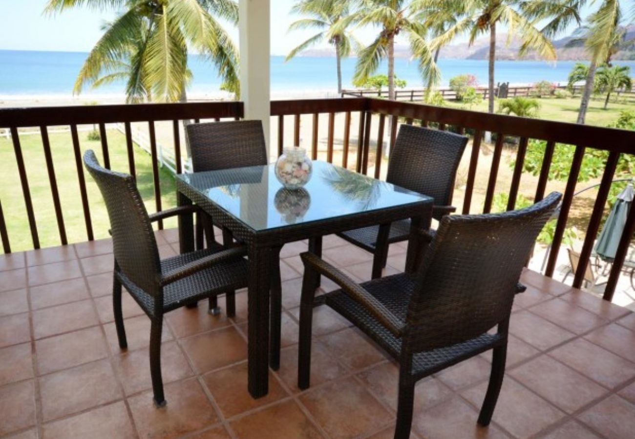 Residencial en Potrero - Pacific Beach 12 - Condominio con una vista maravillosa del 2do piso hacia la hermosa Playa Potrero
