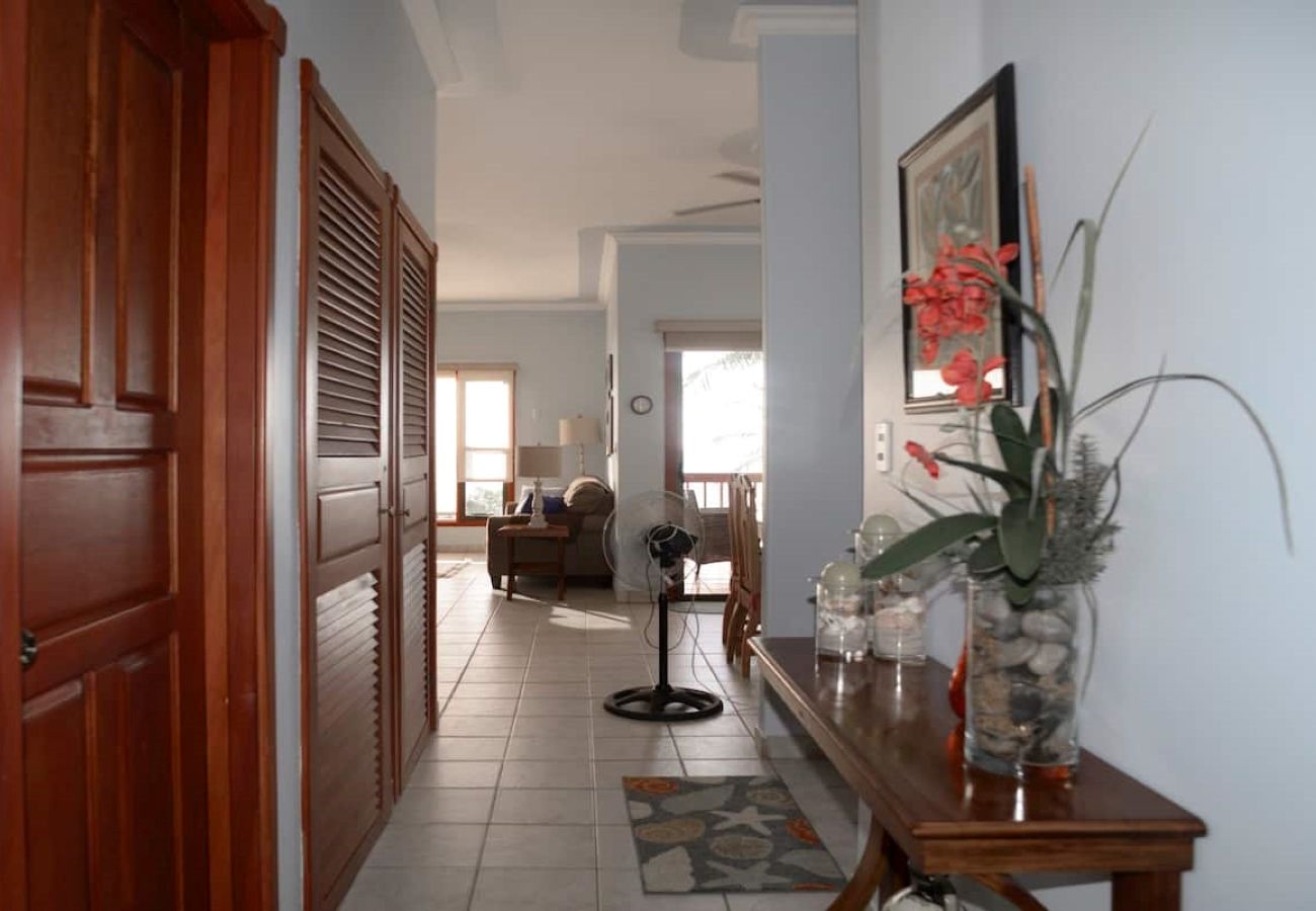 Residencial en Potrero - Pacific Beach 12 - Condominio con una vista maravillosa del 2do piso hacia la hermosa Playa Potrero