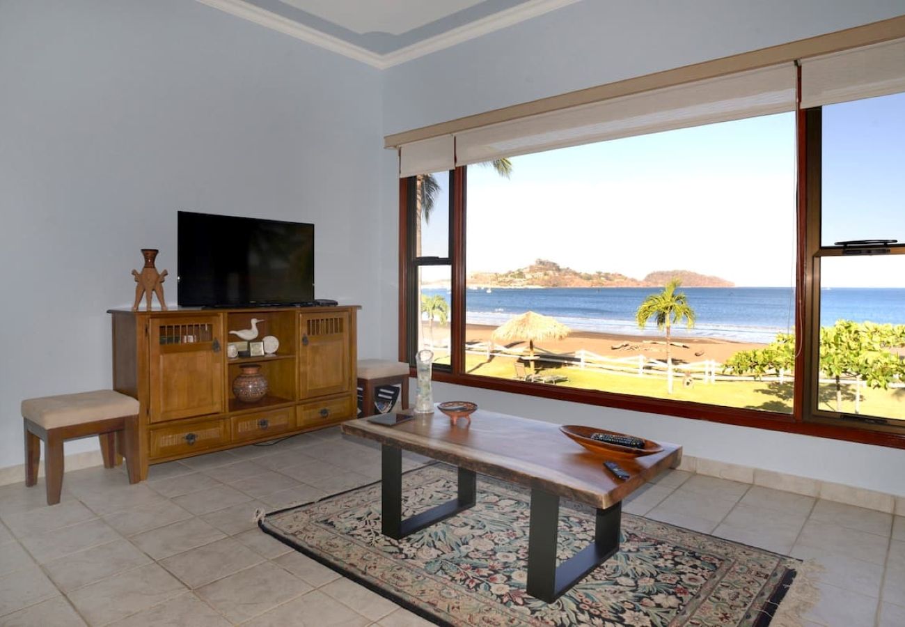 Residencial en Potrero - Pacific Beach 12 - Condominio con una vista maravillosa del 2do piso hacia la hermosa Playa Potrero
