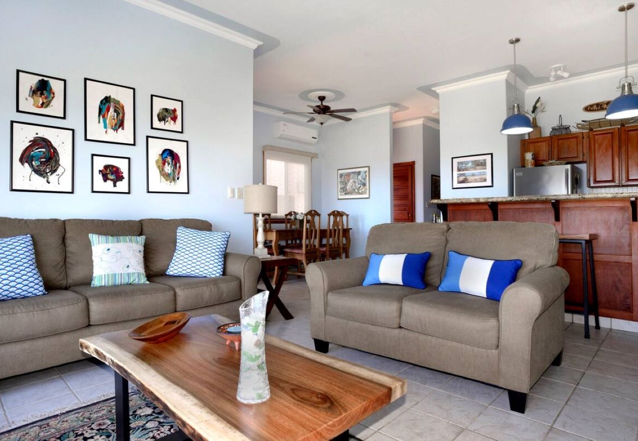 Residencial en Potrero - Pacific Beach 12 - Condominio con una vista maravillosa del 2do piso hacia la hermosa Playa Potrero