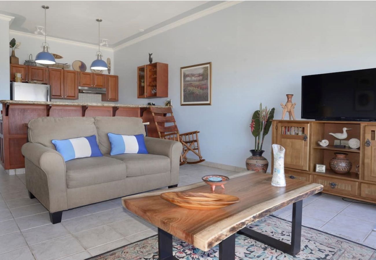 Residencial en Potrero - Pacific Beach 12 - Condominio con una vista maravillosa del 2do piso hacia la hermosa Playa Potrero