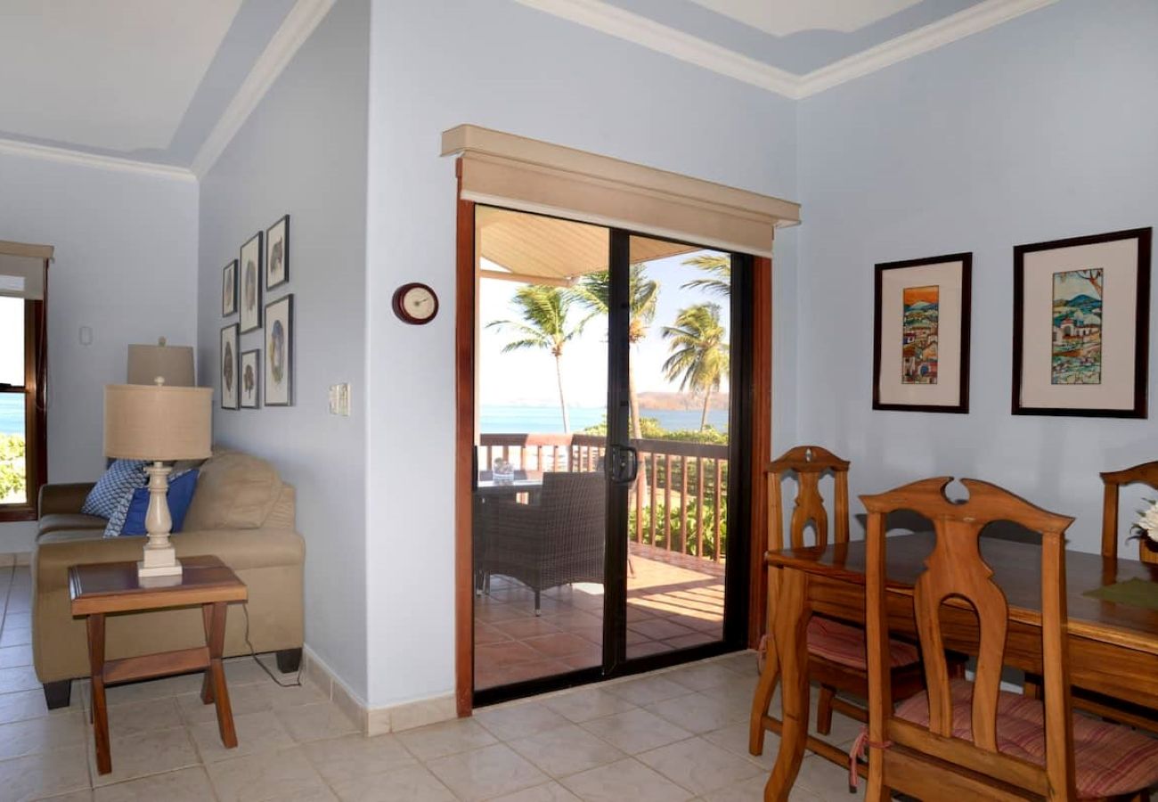Residencial en Potrero - Pacific Beach 12 - Condominio con una vista maravillosa del 2do piso hacia la hermosa Playa Potrero