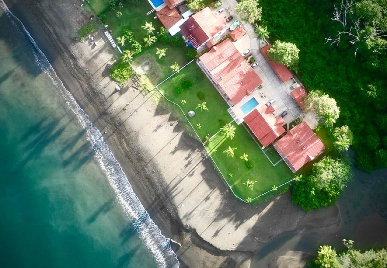 Residencial en Potrero - Pacific Beach 12 - Condominio con una vista maravillosa del 2do piso hacia la hermosa Playa Potrero