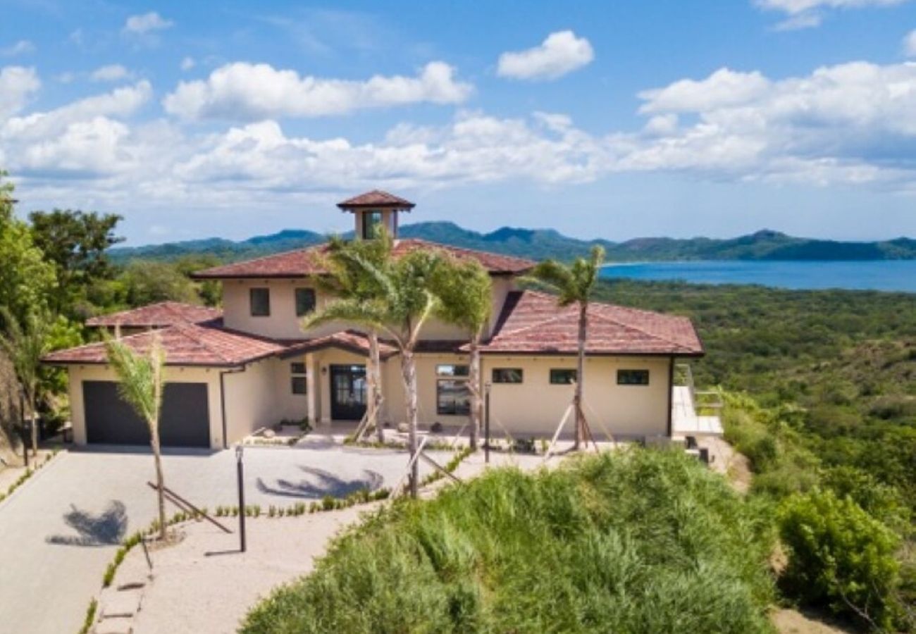 Villa en Playa Flamingo - Top Designer Home: Infinity Pool, 180º Ocean Views - CASA DEL MAR