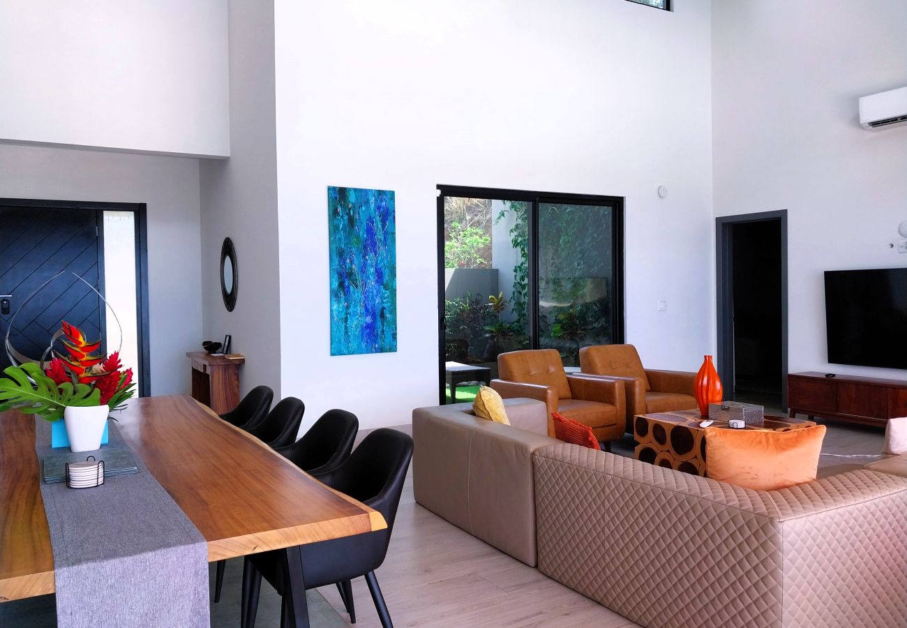 Villa en Playa Flamingo - Mar Vista Villa-sleeps 16-infinity pool-Ocean View - luxury Casa de Iluminacion