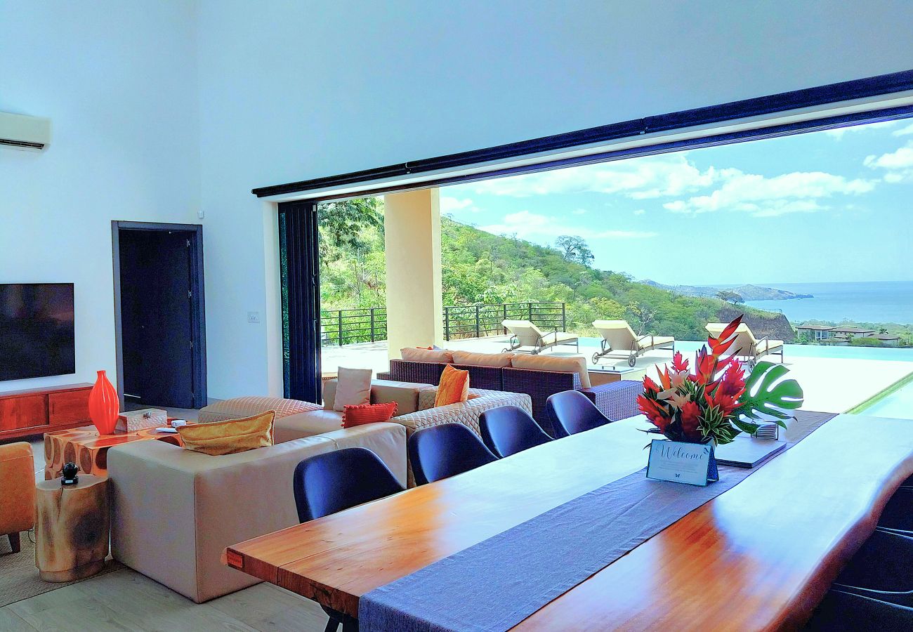Villa en Playa Flamingo - Mar Vista Villa-sleeps 16-infinity pool-Ocean View - luxury Casa de Iluminacion