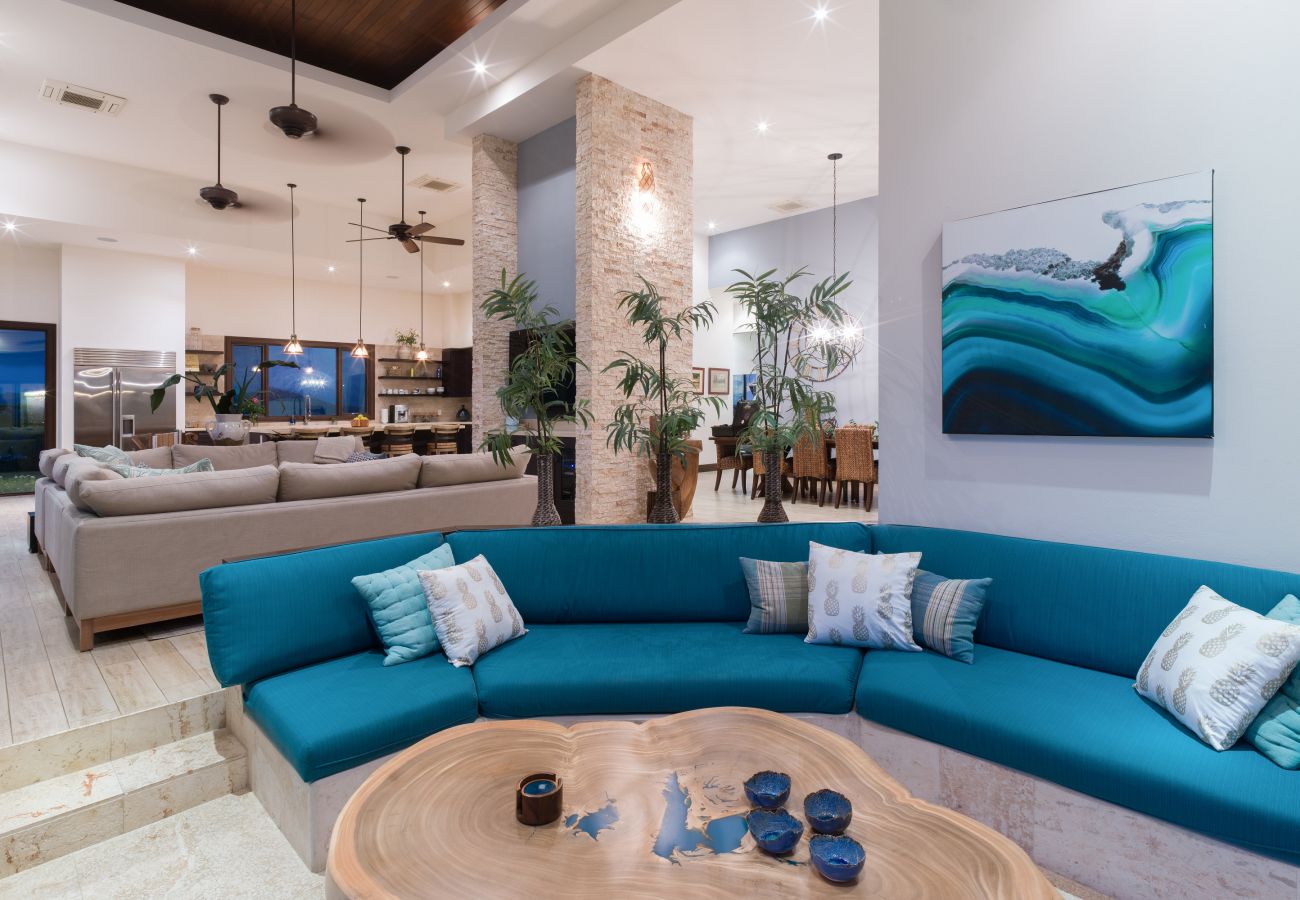 Villa en Playa Flamingo - Exclusive Villa: Gym, Infinity Pool & Housekeeping – Casa Symbiotica