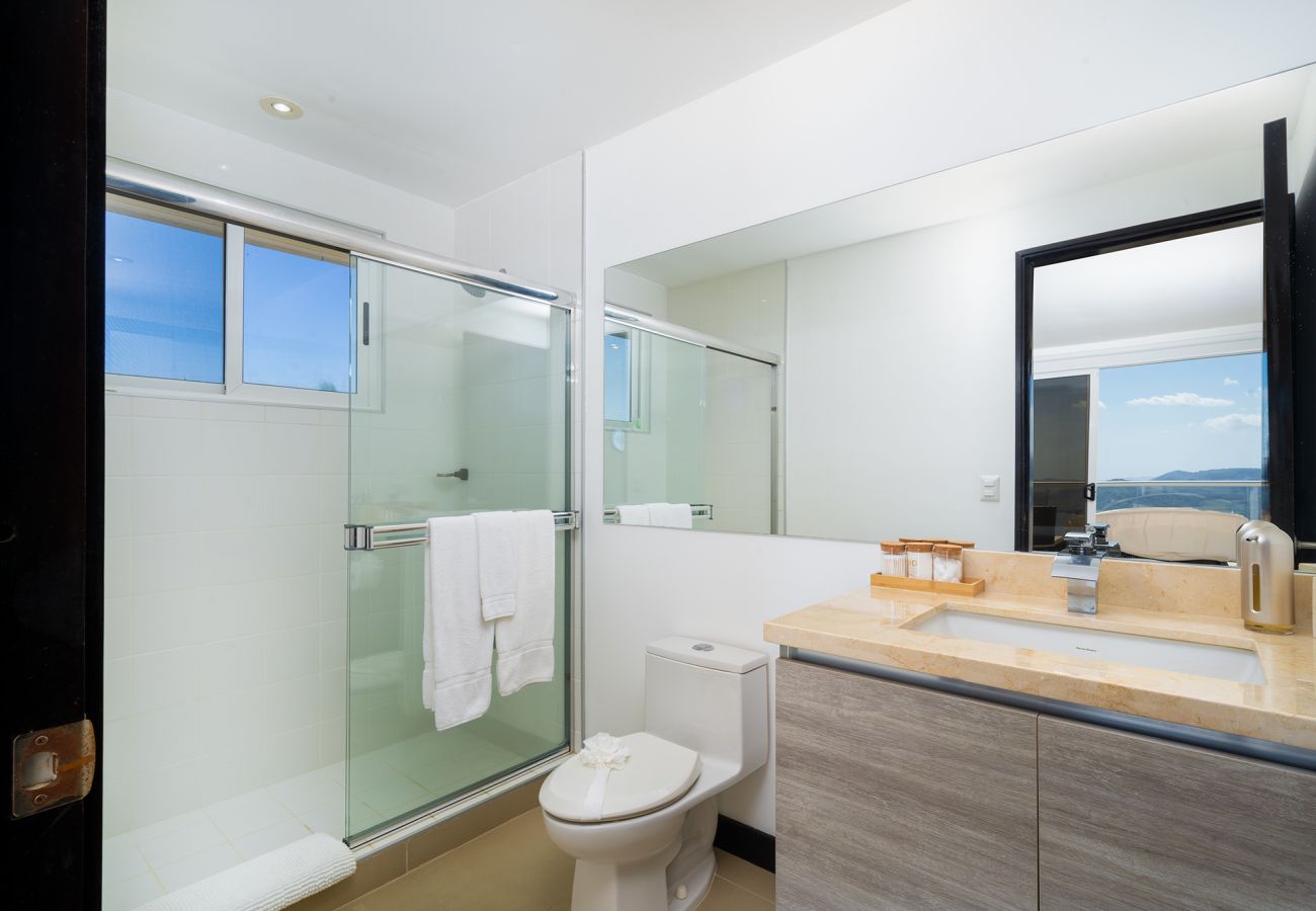 Villa en Potrero - Ocean-View Villa | Stargazing Deck | Infinity Pool – Villa Blanca