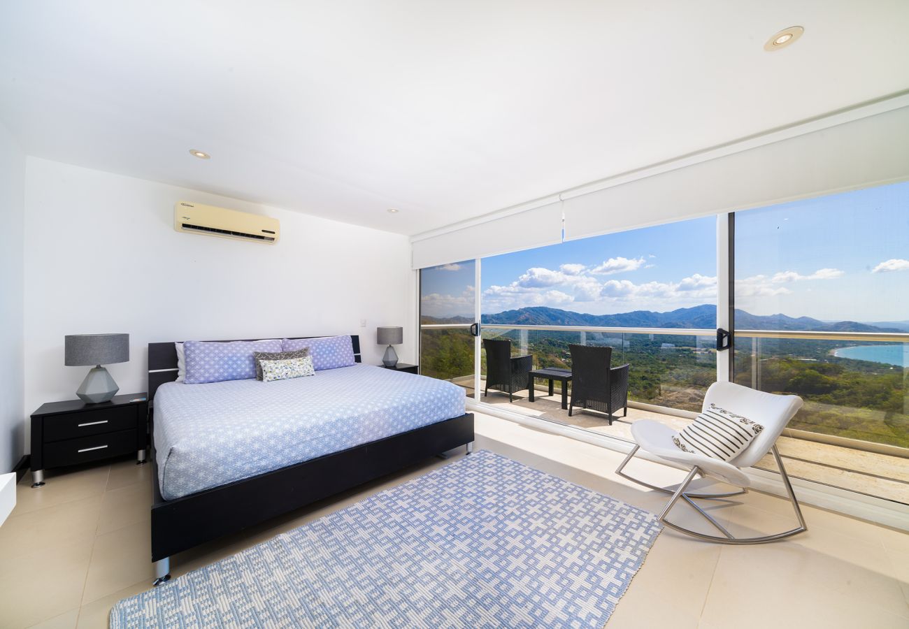 Villa en Potrero - Ocean-View Villa | Stargazing Deck | Infinity Pool – Villa Blanca