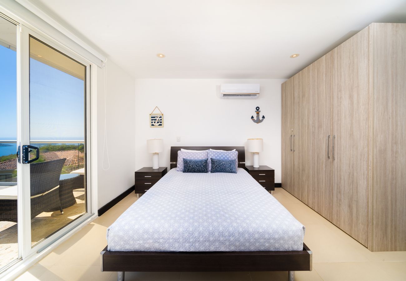 Villa en Potrero - Ocean-View Villa | Stargazing Deck | Infinity Pool – Villa Blanca