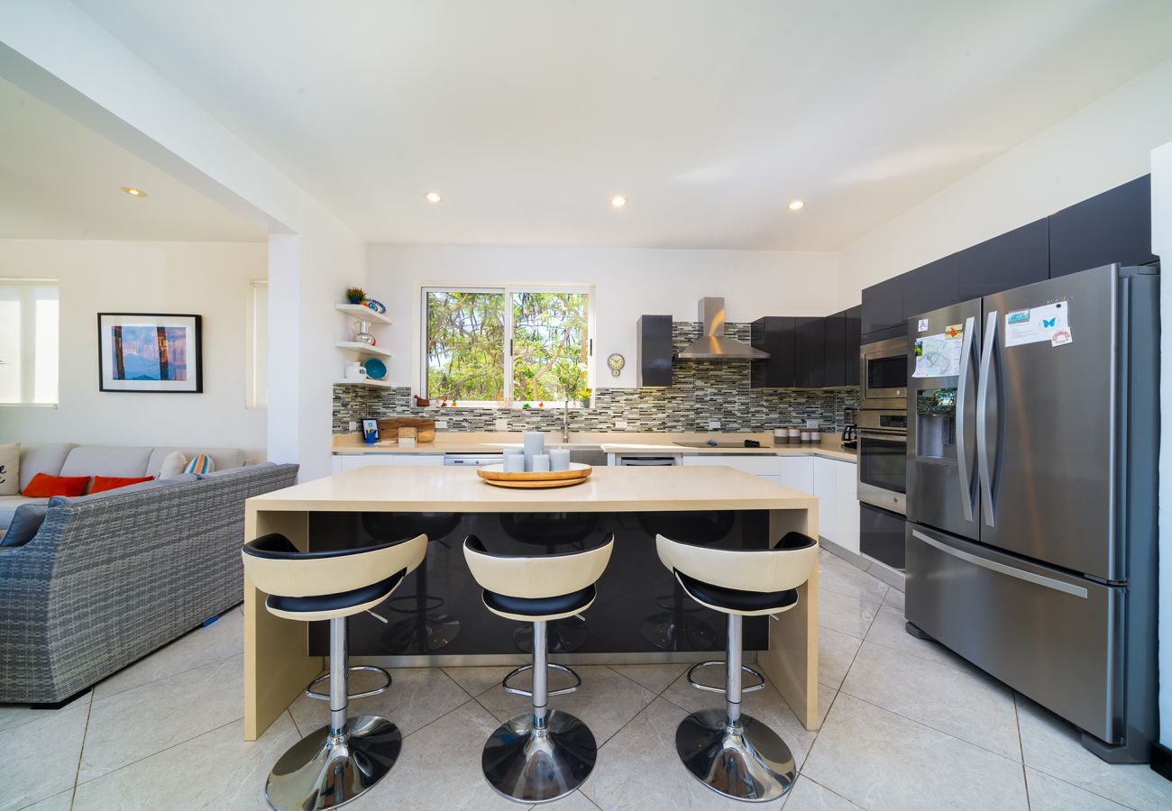 Villa en Potrero - Ocean-View Villa | Stargazing Deck | Infinity Pool – Villa Blanca
