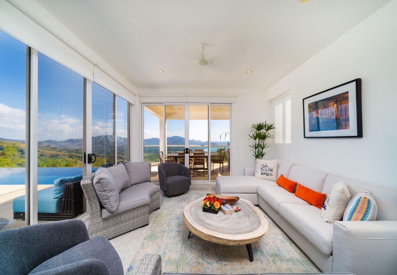 Villa en Potrero - Ocean-View Villa | Stargazing Deck | Infinity Pool – Villa Blanca