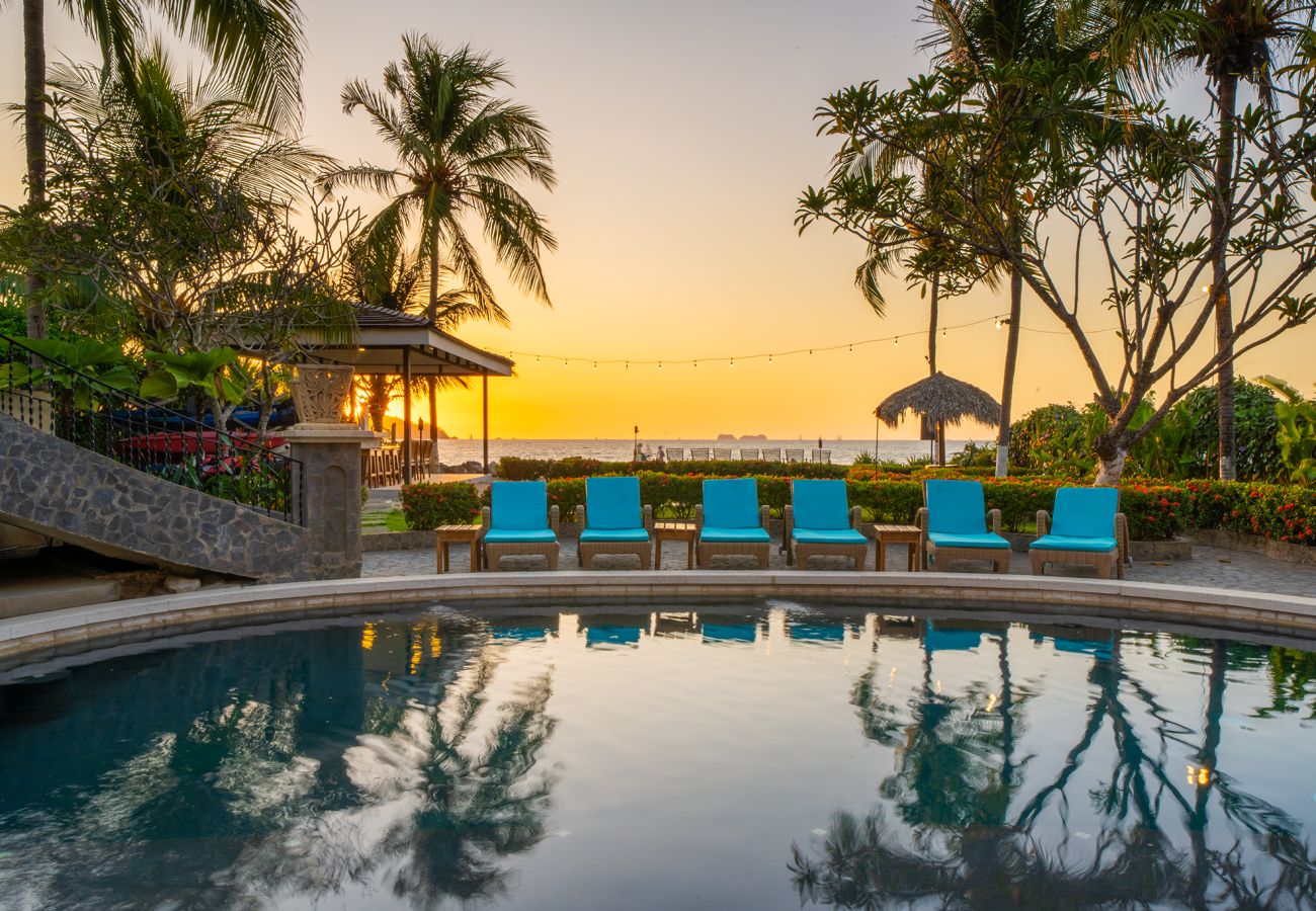 Villa en Potrero - Casa Taj*beachfront*chef service*housekeeping*6 BR