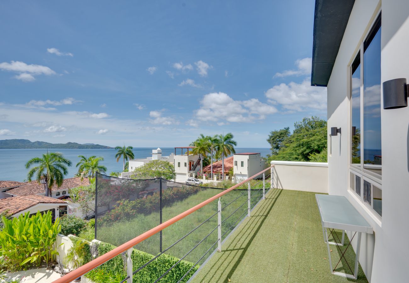 Villa en Playa Flamingo - Playa Flamingo: Oceanside Villa w/ rooftop jacuzzi, private located - Lot Four