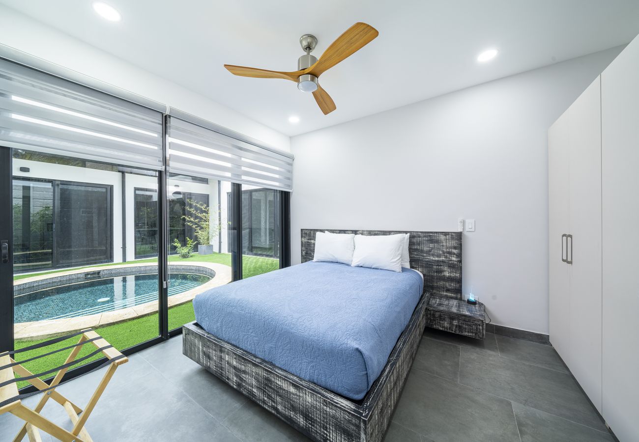 Casa en Potrero - 350m to beach - Guitar-shaped Pool – Kitchen - BBQ: Casa Guitarra