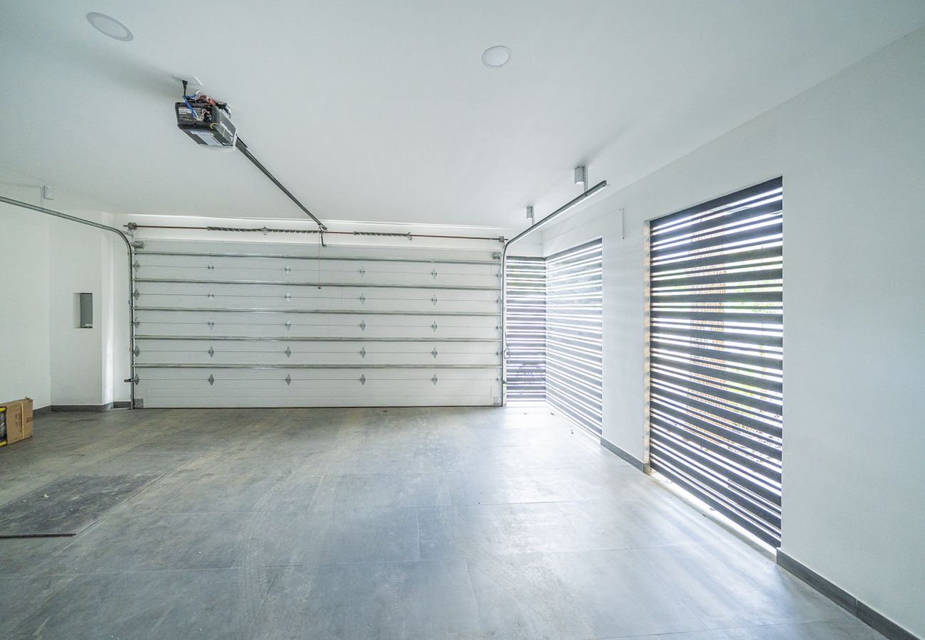 Casa en Potrero - 350m to beach - Guitar-shaped Pool – Kitchen - BBQ: Casa Guitarra