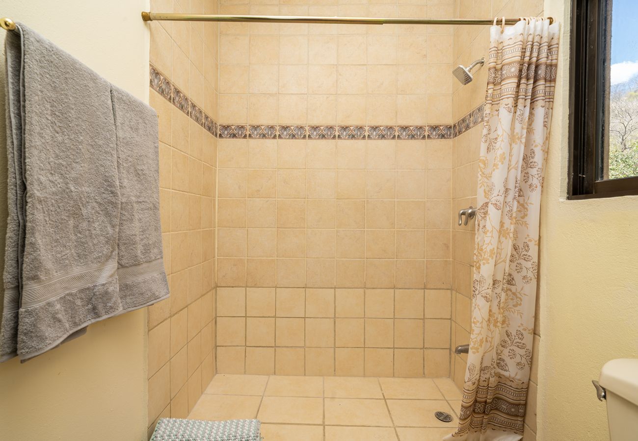 Residencial en Potrero - Oceanview Condo with Pool, Near Playa Prieta, 2BR - Vida de la Paz 4