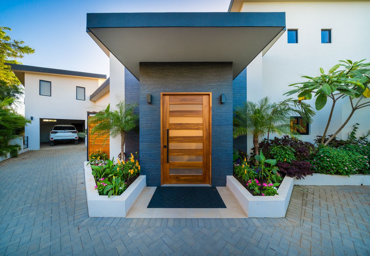 Villa en Potrero - Serene Villa: Ocean View Pool, Rooftop Deck, 5 BR - Villa Vista Pacifico