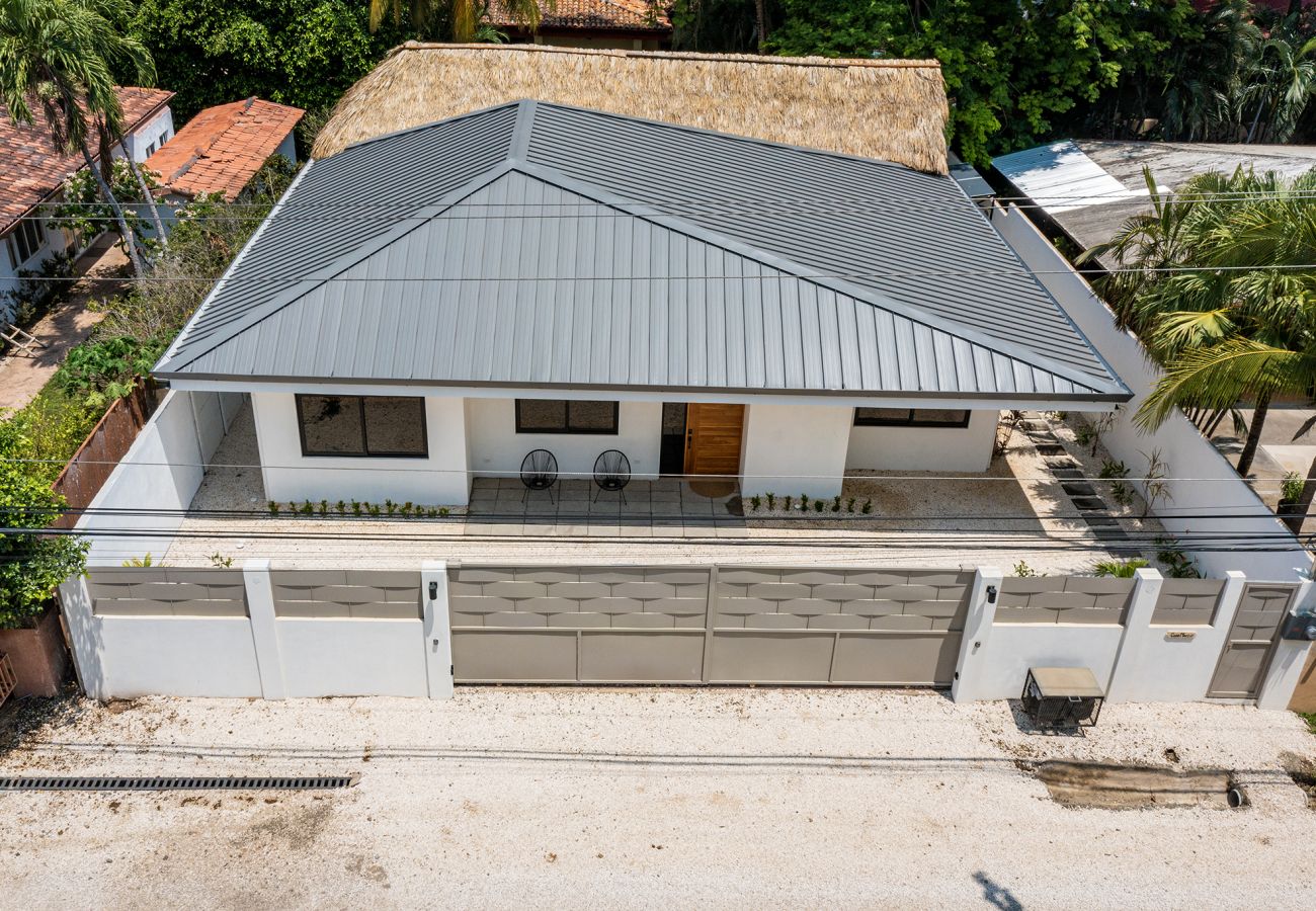 Casa en Potrero - Perfect Beach Holiday Stay | Pool | Casa Marzo