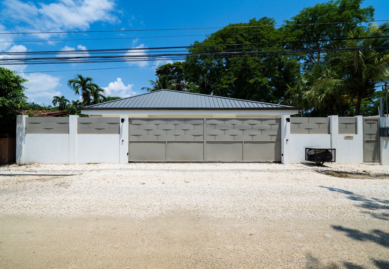 Casa en Potrero - Perfect Beach Holiday Stay | Pool | Casa Marzo