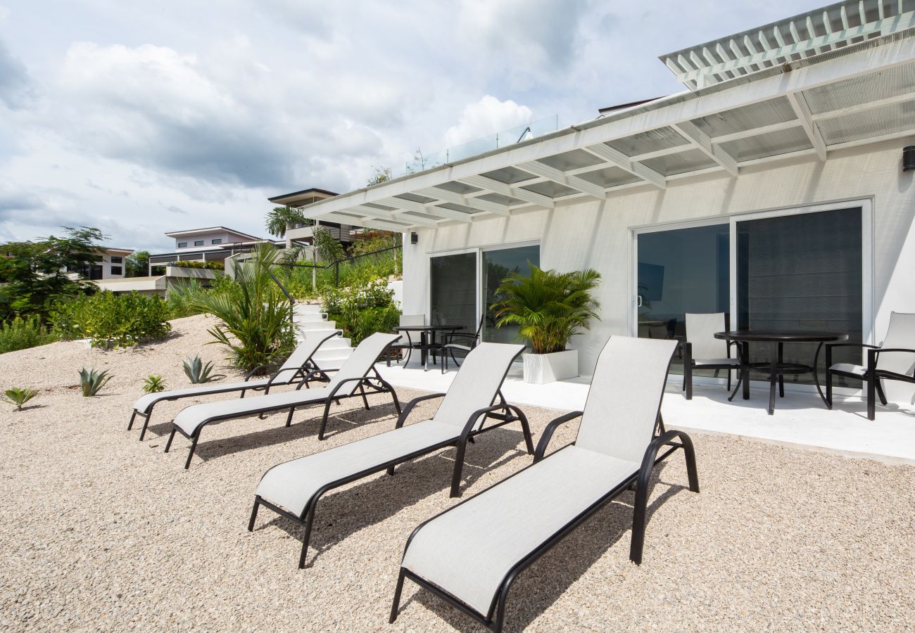 Estudio en Playa Flamingo - Playa Flamingo – new, cozy Ocean view Studio Ayla - C