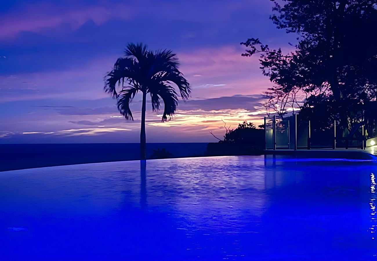 Residencial en Playa Flamingo - Flamingo Bliss: Ocean-View Condo in Luxury Complex - 360 Splendor 204