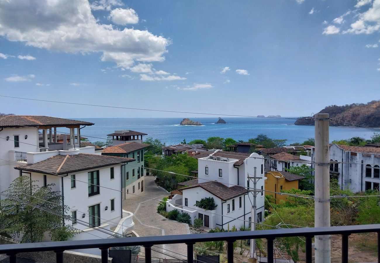 Residencial en Las Catalinas - New 2BR Condo in Las Catalinas beachtown: El Prado