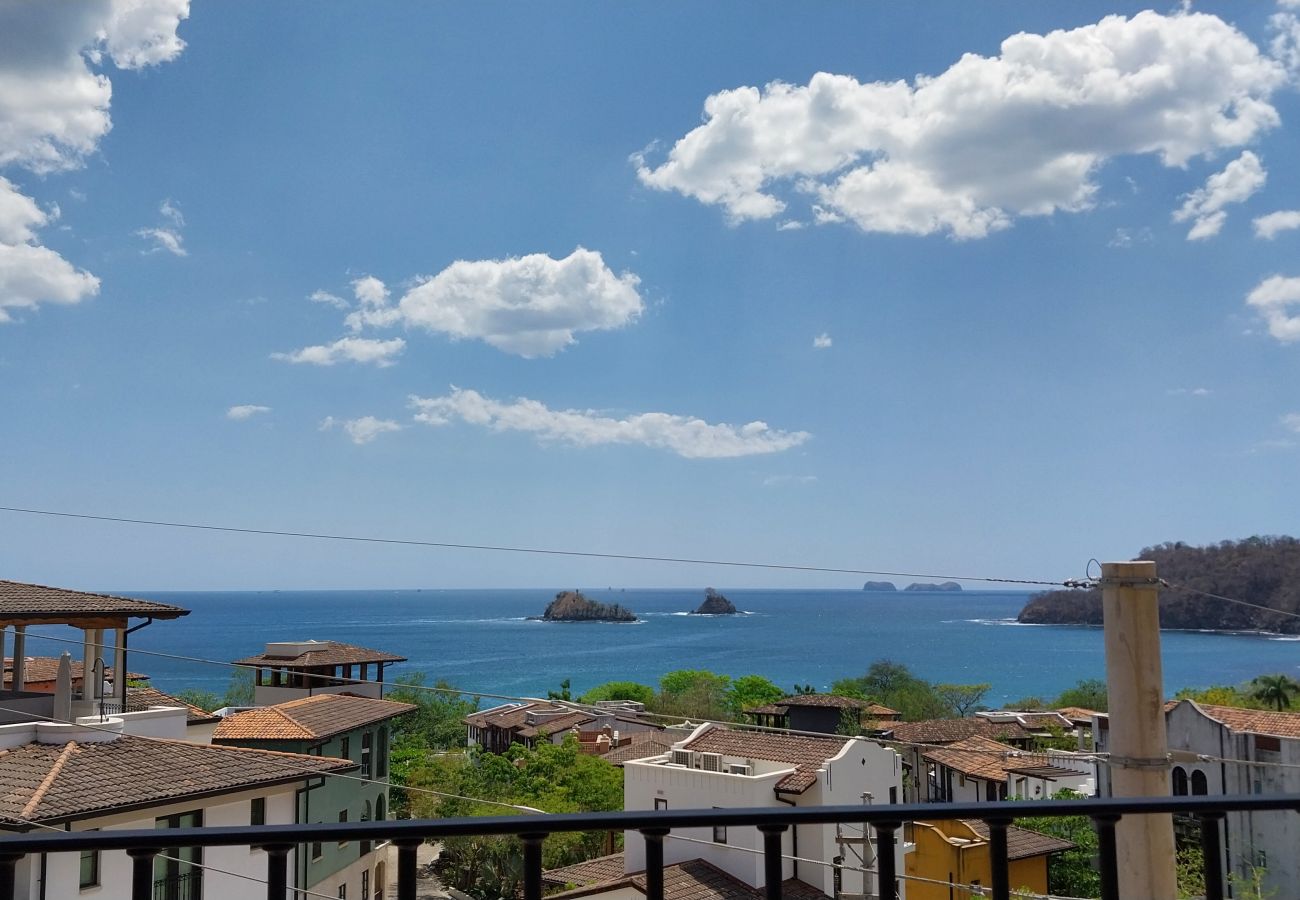 Residencial en Las Catalinas - New 2BR Condo in Las Catalinas beachtown: El Prado