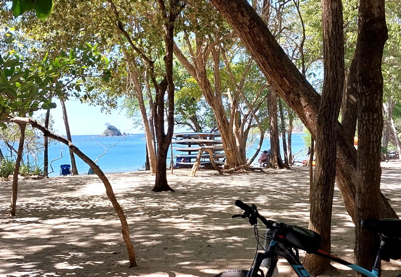 Residencial en Las Catalinas - New 2BR Condo in Las Catalinas beachtown: El Prado