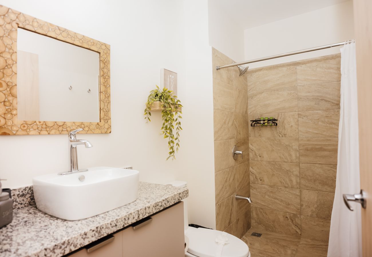 Residencial en Las Catalinas - New 2BR Condo in Las Catalinas beachtown: El Prado