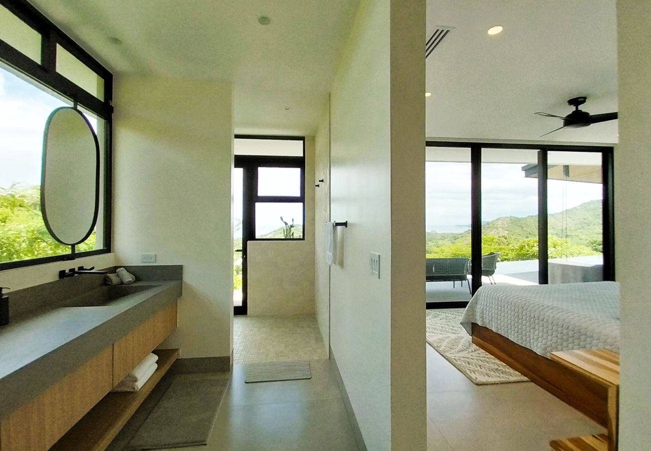 Casa en Playa Flamingo - Luxury 5BR Oasis with Panoramic Ocean Views & Pool - Casa Vista Contenta Mainhouse