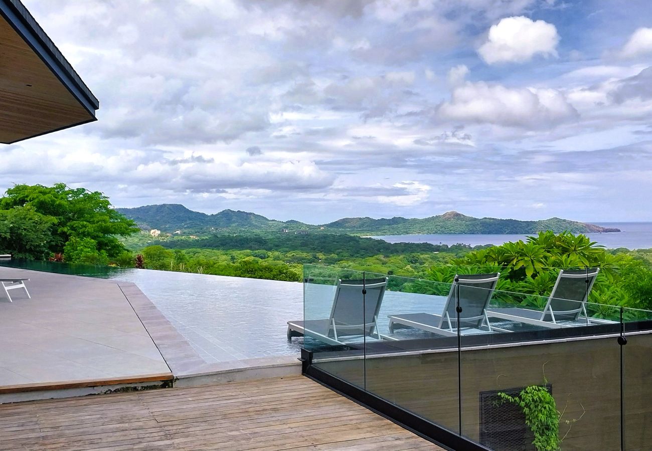Casa en Playa Flamingo - Luxury 5BR Oasis with Panoramic Ocean Views & Pool - Casa Vista Contenta Mainhouse