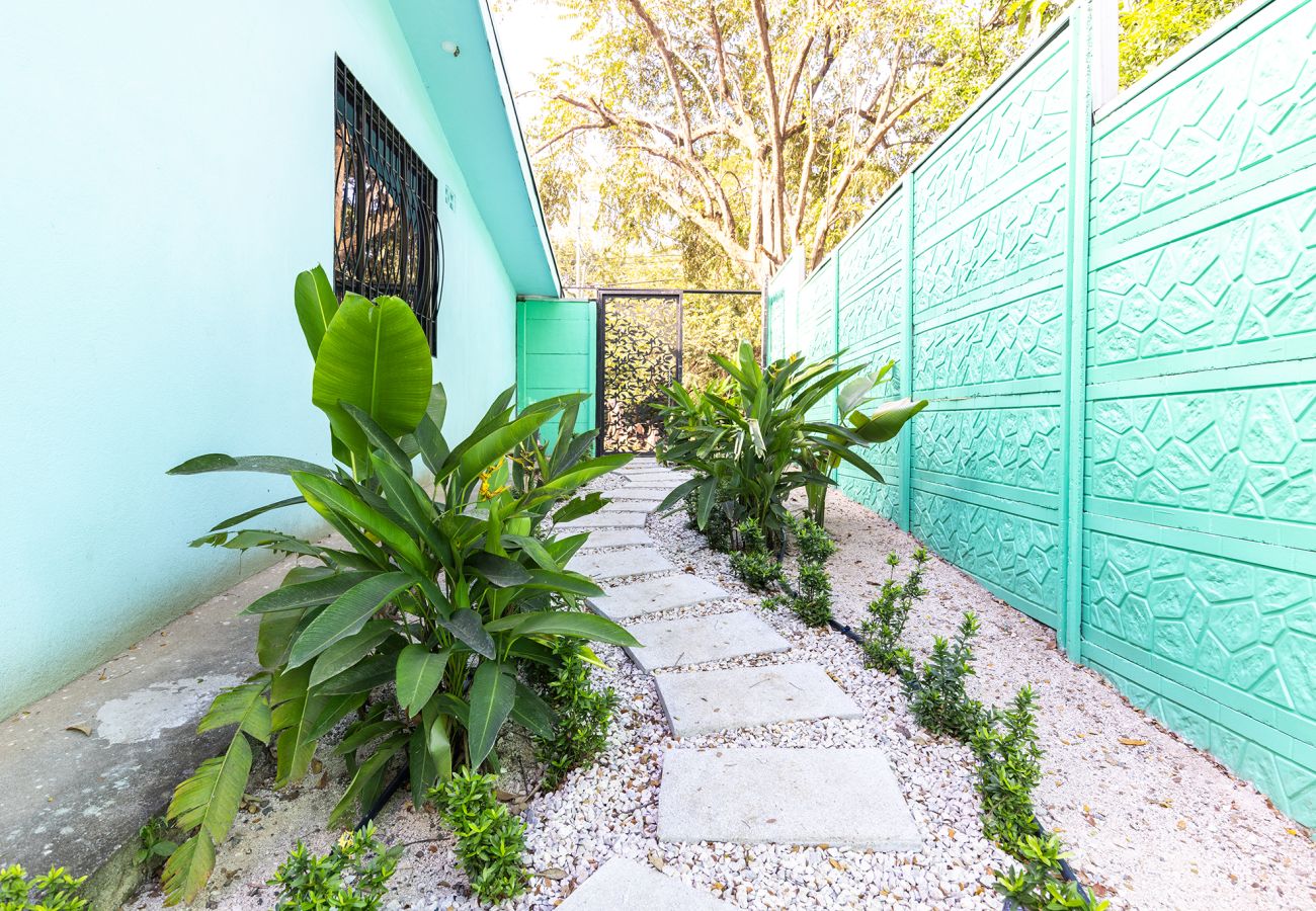 Estudio en Potrero - New Studio, 10min walk to Potrero beach, tranquil – Pequeno Paraiso Unit D