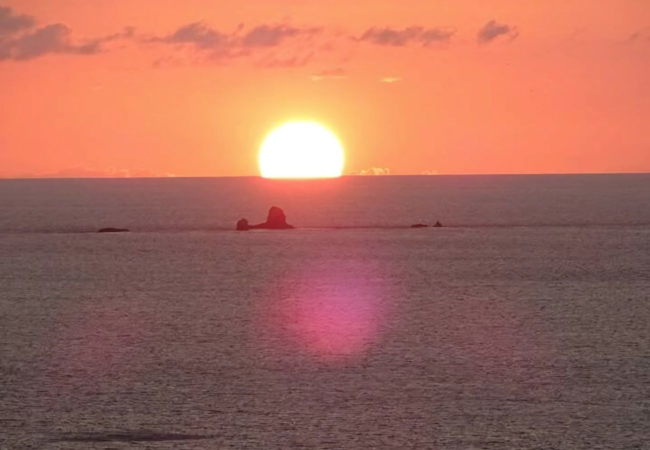 Residencial en Potrero - Ground-Floor Condo w/ Pool, Walk to Potrero Beach - Surfside Tower 101