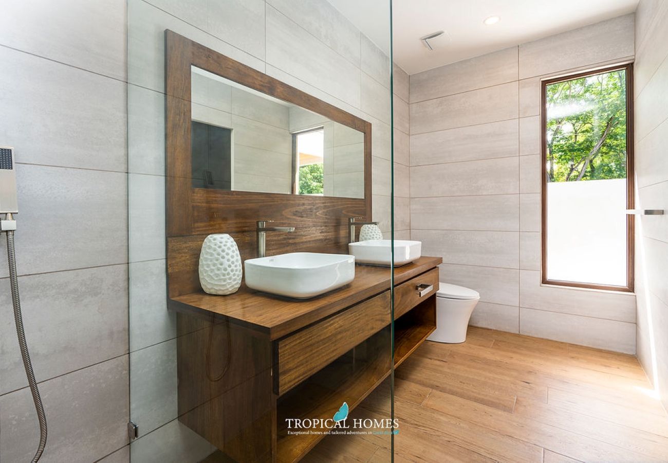 Casa en Potrero - 3 King Suites | Pool, Outdoor Oasis | Casa Coralis