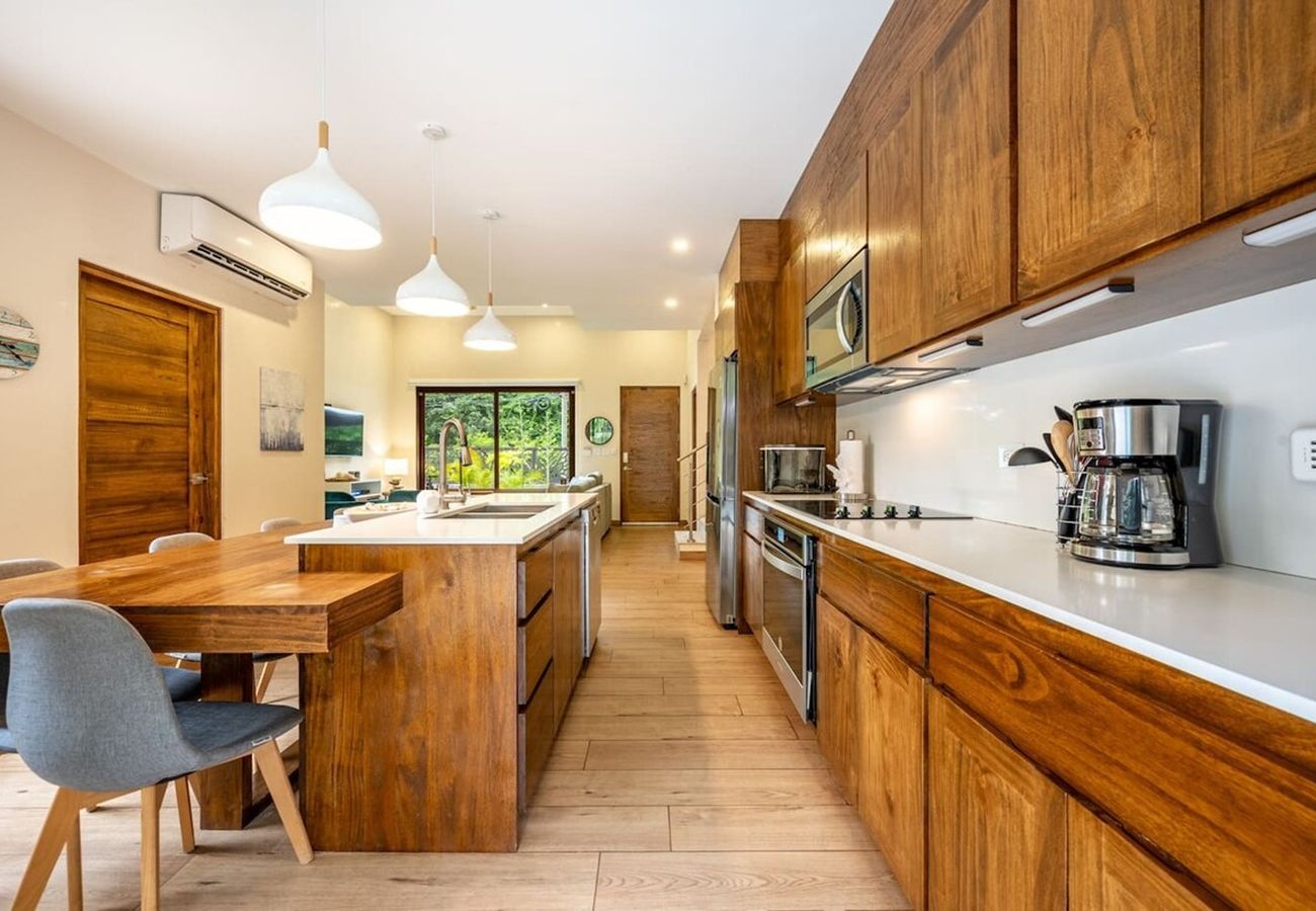 Casa en Potrero - 3 King Suites | Pool, Outdoor Oasis | Casa Coralis