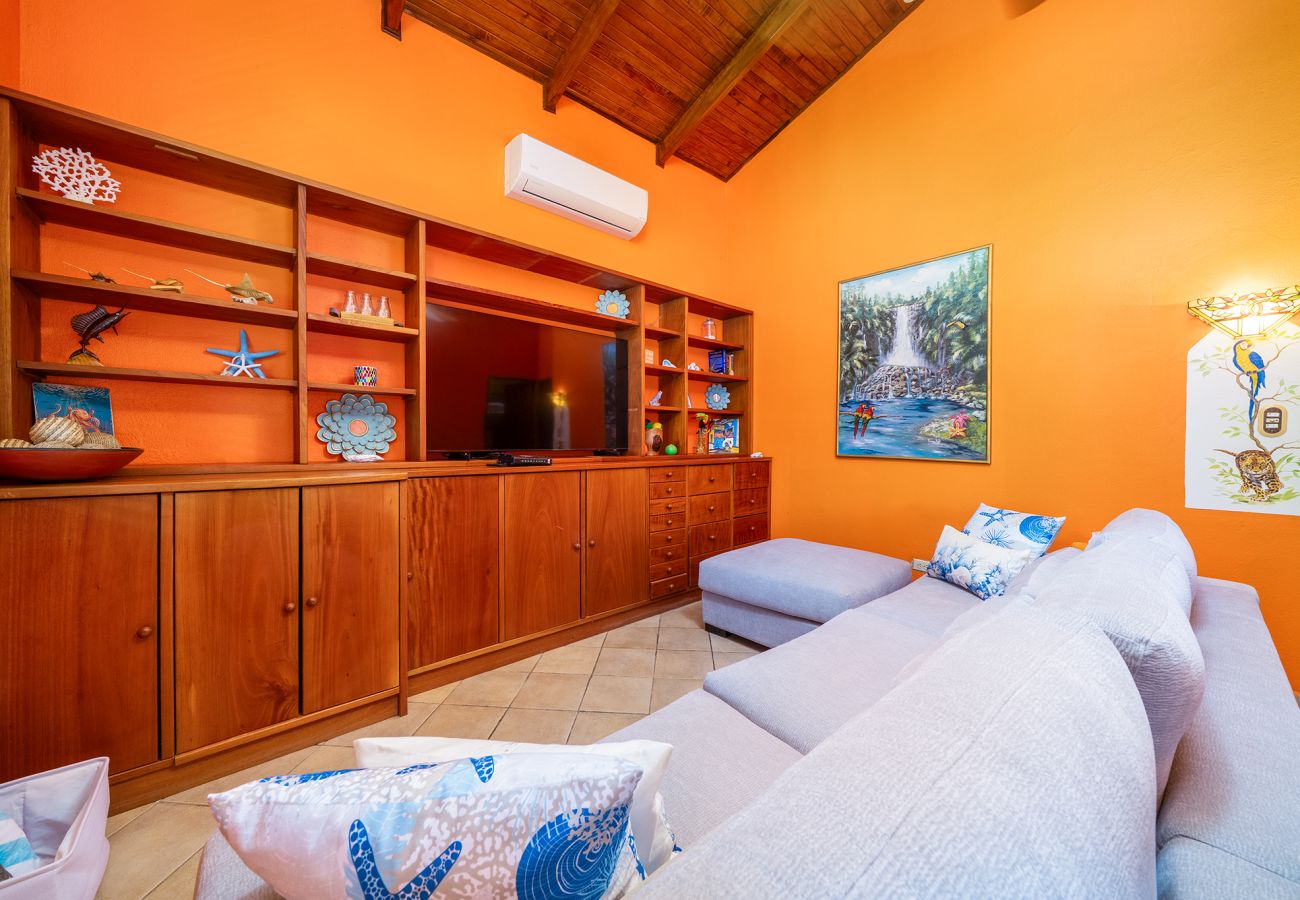 Casa en Potrero - BBQ•Pool•Garden•Smart TV•Parking•A/C•King Bed•W/D – Villaggio 376