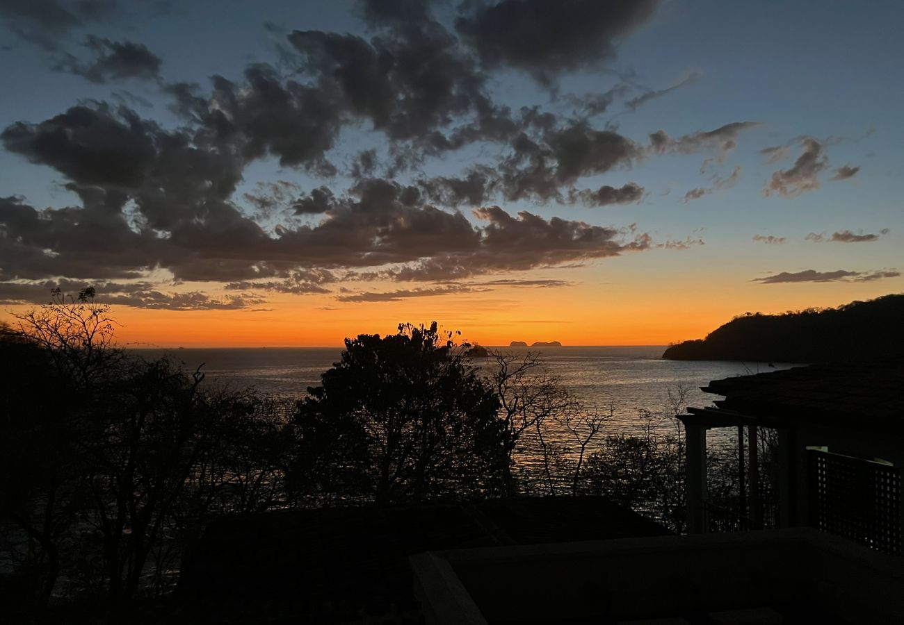 Casa en Las Catalinas - Oceanview, beach club, plunge pool, steps to beach – Casa Olas