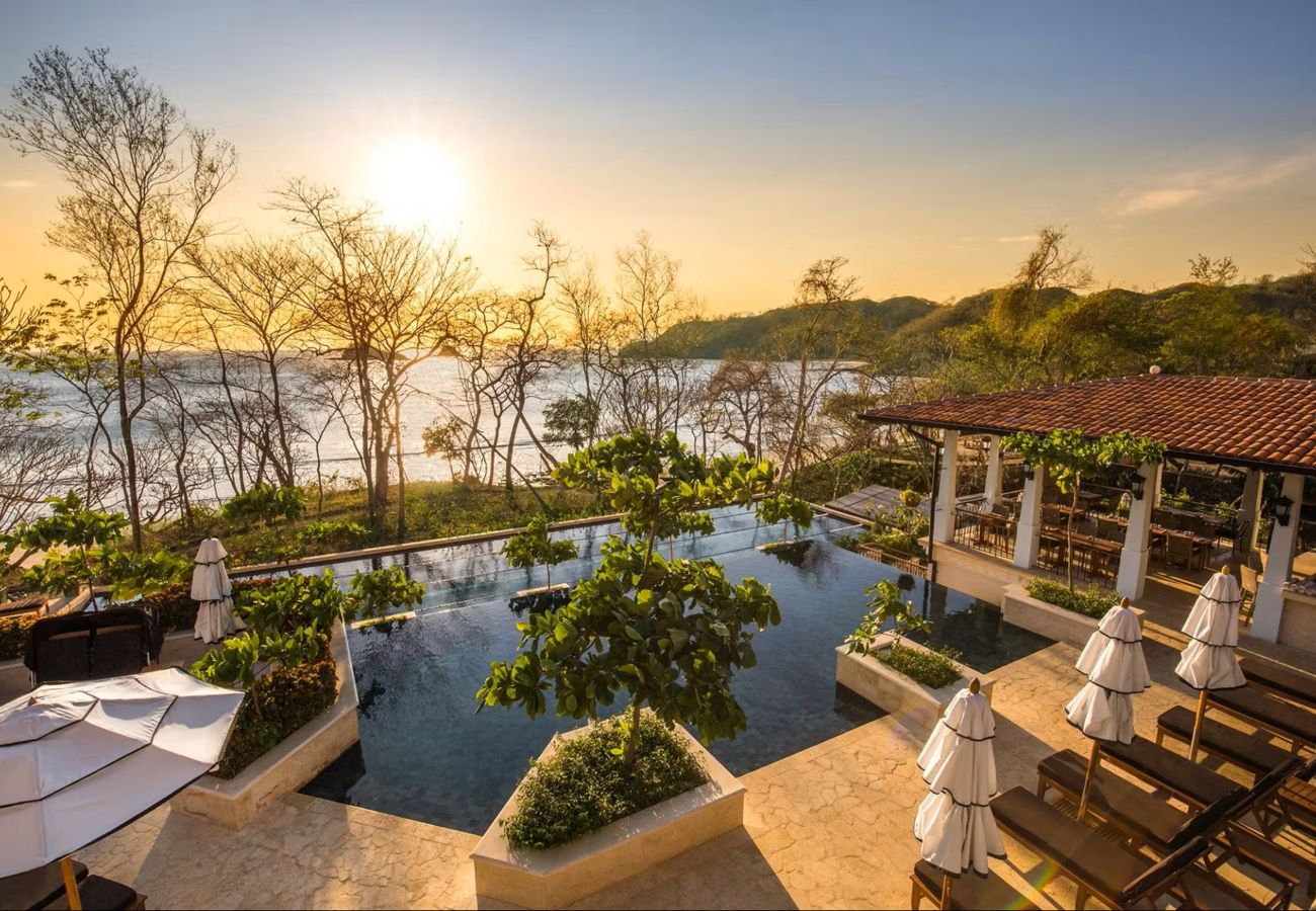Casa en Las Catalinas - Oceanview, beach club, plunge pool, steps to beach – Casa Olas