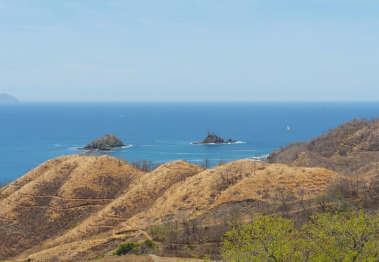 Casa en Las Catalinas - Oceanview, beach club, plunge pool, steps to beach – Casa Olas