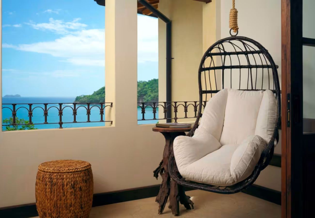 Casa en Las Catalinas - Oceanview, beach club, plunge pool, steps to beach – Casa Olas