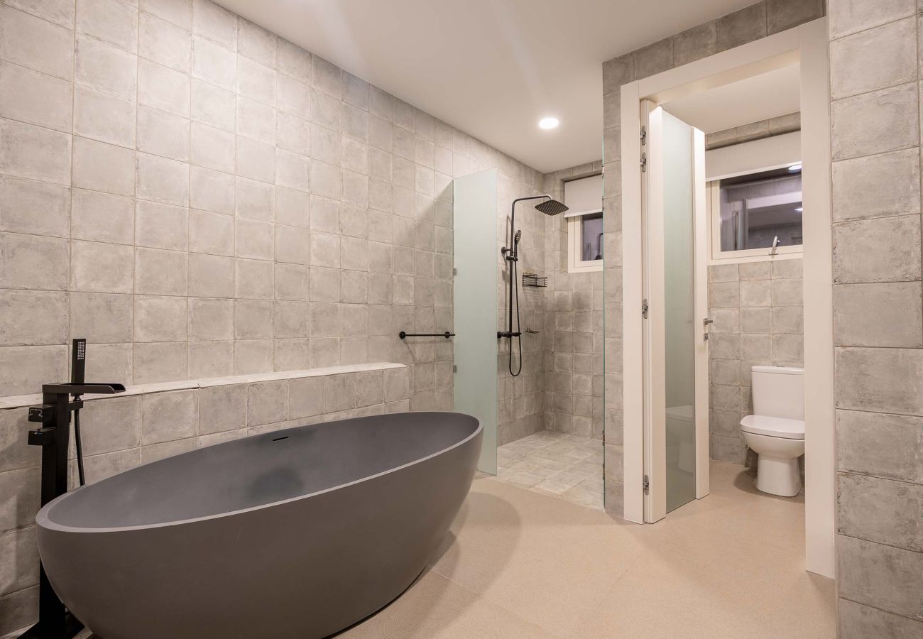 Villa en Playa Flamingo - Luxury Oceanfront Villa•Sunset Views•Beach Access - Casa Dos Monos